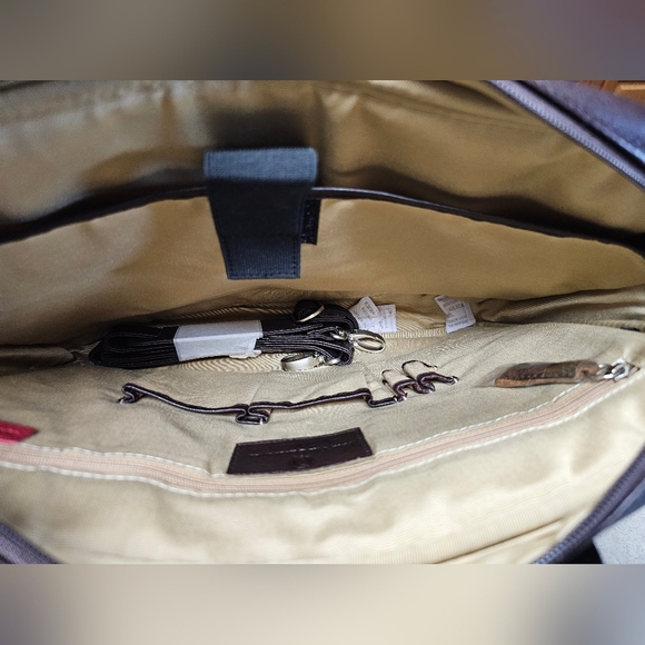 NWOT OSGOODE MARLEY ABRAHAM DAY BAG IN BLACK - Picture 4 of 13